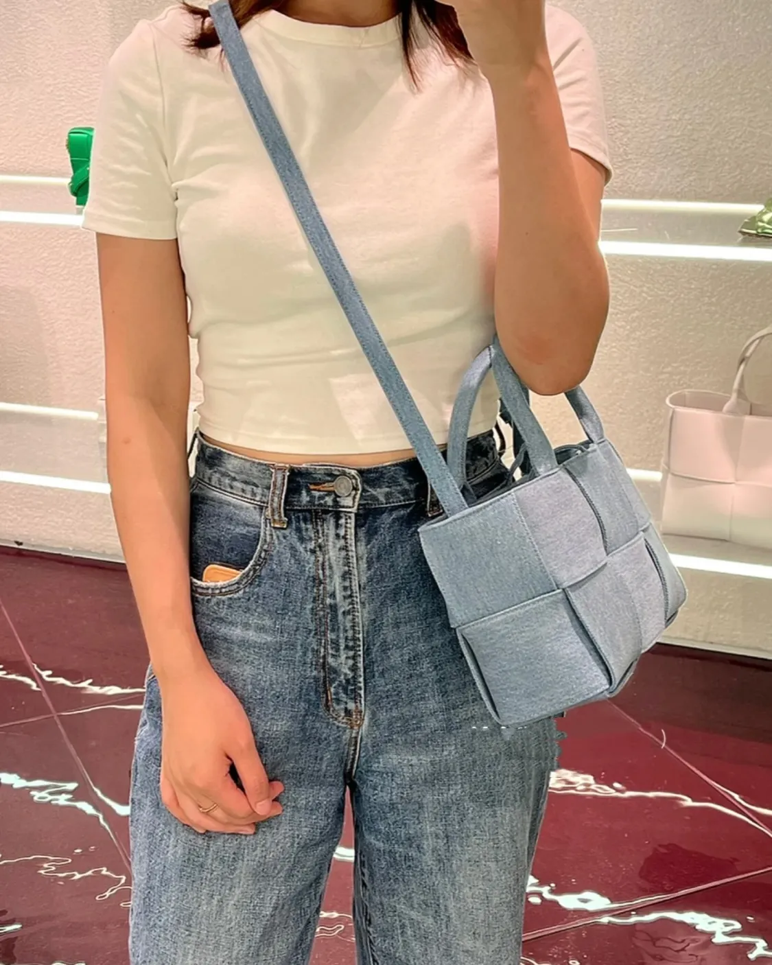 A very chill mini tote